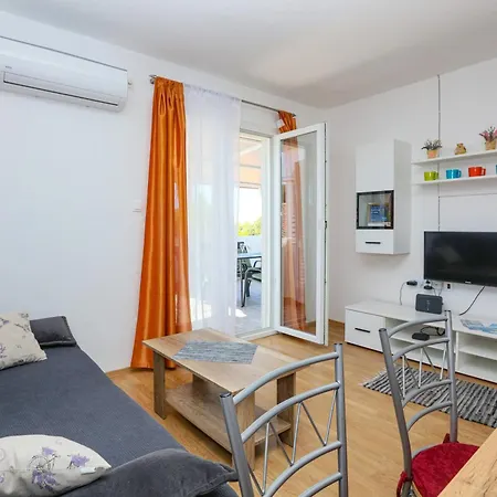 With Parking Space Razanj, - 17328 Lejlighed Rogoznica (Sibenik-Knin)