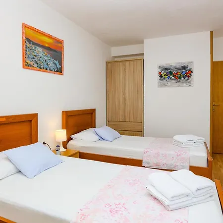 아파트 With Parking Space Razanj, - 17328 *