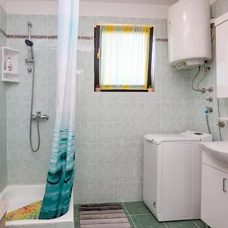 شقة With Parking Space Razanj, - 17328 *