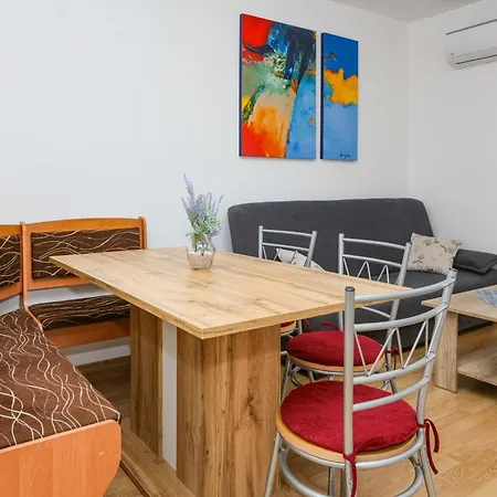 With Parking Space Razanj, - 17328 Apartamento