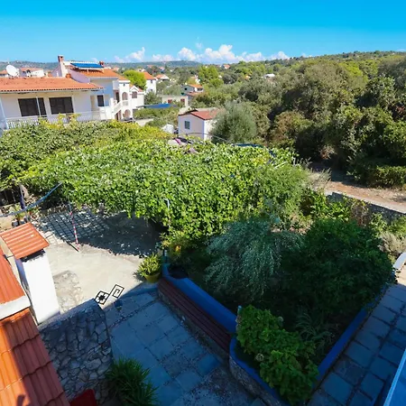 公寓 With Parking Space Razanj, - 17328