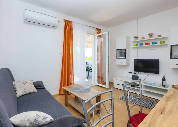 With Parking Space Razanj, - 17328 Daire Rogoznica (Sibenik-Knin)