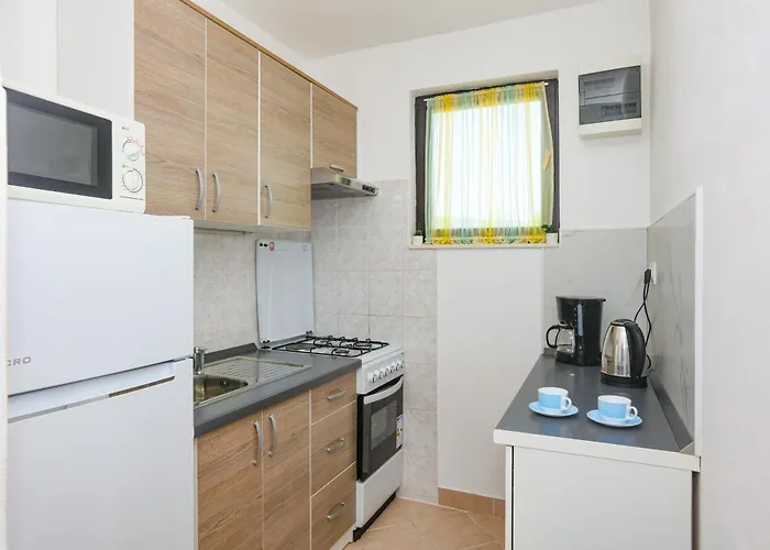 With Parking Space Razanj, - 17328 Daire Rogoznica (Sibenik-Knin)